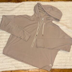 Vuori Halo Performance Cropped Hoodie Small Oyster